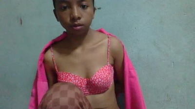 Rasoanir live cam on Cam4