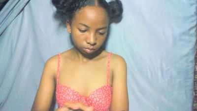 Rasoanir live cam on Cam4