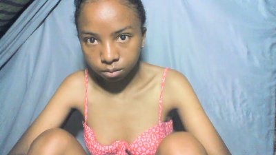 Rasoanir live cam on Cam4