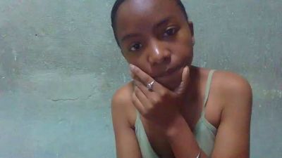 Rasoanir live cam on Cam4