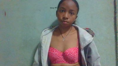 Rasoanir live cam on Cam4