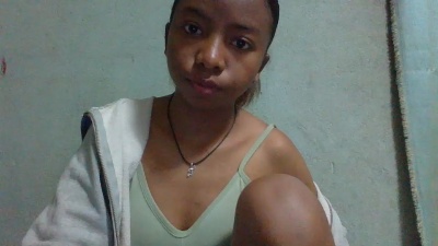 Rasoanir live cam on Cam4