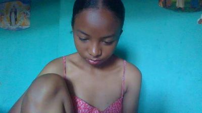 Rasoanir live cam on Cam4