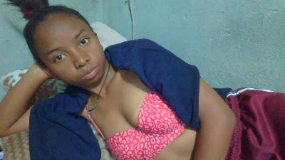 Rasoanir live cam on Cam4
