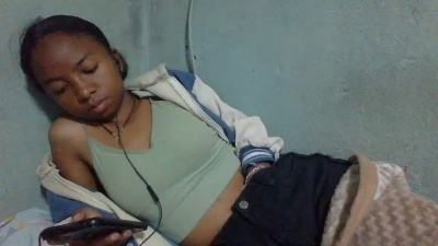 Rasoanir live cam on Cam4