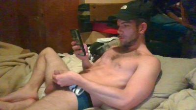RaveisKing75 live cam on Cam4
