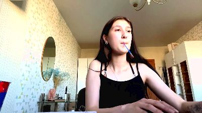 RavenIserman live cam on Cam4