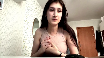 RavenIserman live cam on Cam4