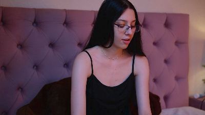 RavenMelody live cam on Cam4