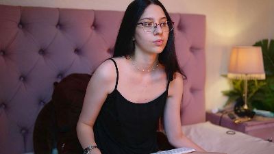 RavenMelody live cam on Cam4