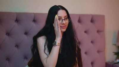 RavenMelody live cam on Cam4