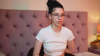 RavenMelody live cam on Cam4