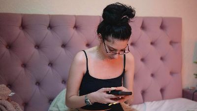 RavenMelody live cam on Cam4