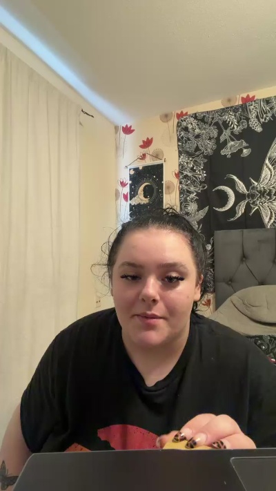 RavenRose live cam on Cam4