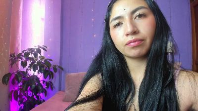 Ravenpurple live cam on Cam4