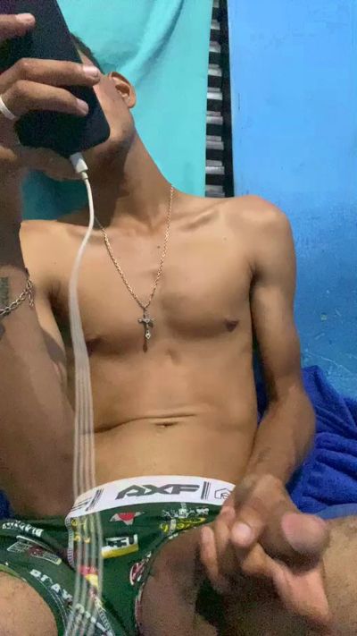 Rawnovin77 live cam on Cam4
