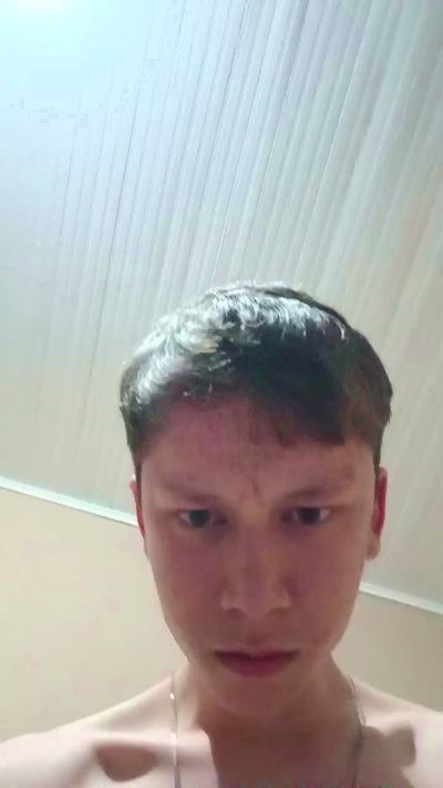 Rayan18v live cam on Cam4