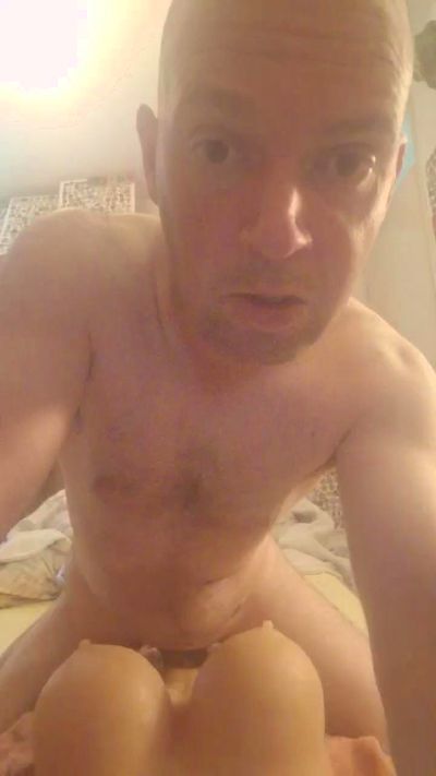 Rayke32 live cam on Cam4