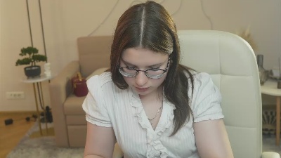 RaynaTorgersen live cam on Cam4