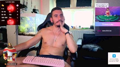 Rayzel_White live cam on Cam4