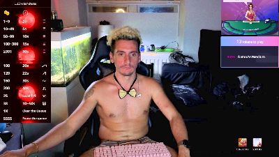 Rayzel_White live cam on Cam4