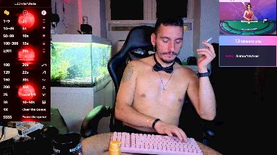 Rayzel_White live cam on Cam4