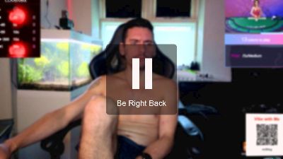 Rayzel_White live cam on Cam4