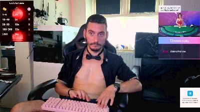 Rayzel_White live cam on Cam4