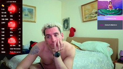 Rayzel_White live cam on Cam4