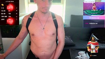 Rayzel_White live cam on Cam4