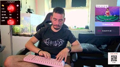 Rayzel_White live cam on Cam4