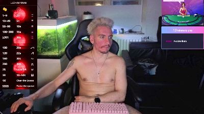 Rayzel_White live cam on Cam4