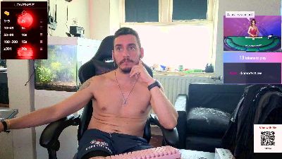 Rayzel_White live cam on Cam4