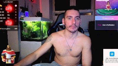 Rayzel_White live cam on Cam4