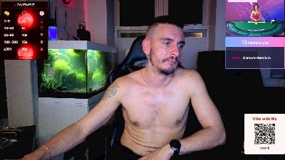 Rayzel_White live cam on Cam4