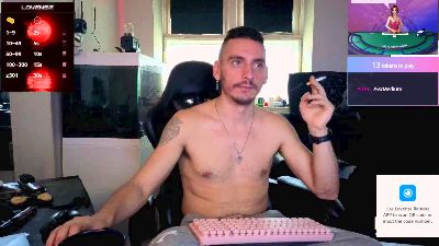 Rayzel_White live cam on Cam4