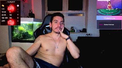 Rayzel_White live cam on Cam4