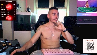 Rayzel_White live cam on Cam4