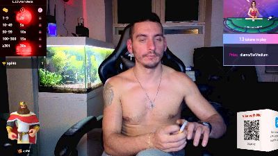 Rayzel_White live cam on Cam4