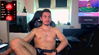 Rayzel_White live cam on Cam4