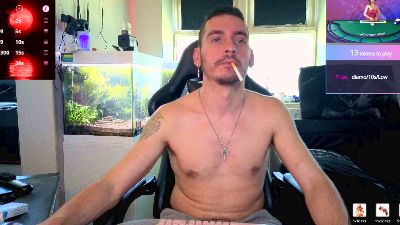 Rayzel_White live cam on Cam4