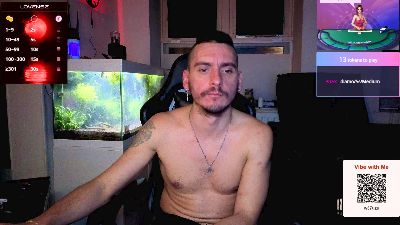 Rayzel_White live cam on Cam4