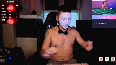 Rayzel_White live cam on Cam4