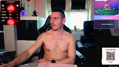 Rayzel_White live cam on Cam4