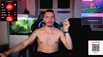 Rayzel_White live cam on Cam4