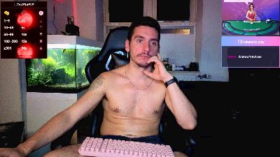 Rayzel_White live cam on Cam4