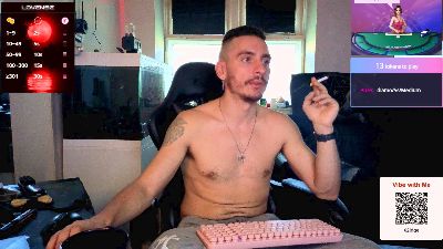 Rayzel_White live cam on Cam4