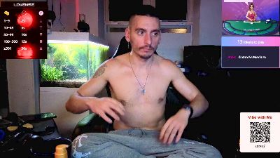 Rayzel_White live cam on Cam4