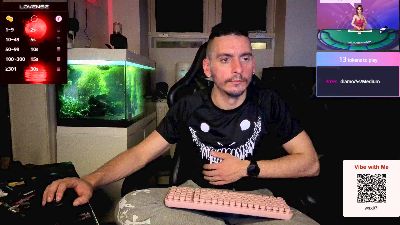 Rayzel_White live cam on Cam4