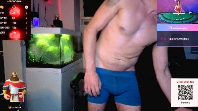 Rayzel_White live cam on Cam4